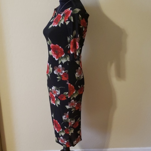 Dress - Picture 2 of 5